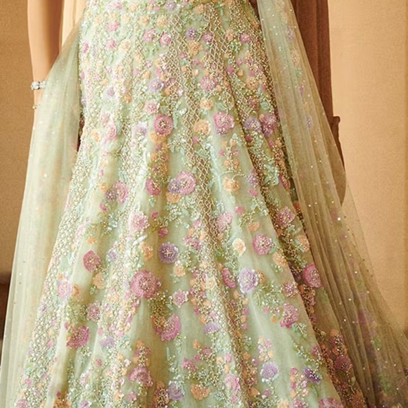 Designer Lengha - Picture 3 of 5